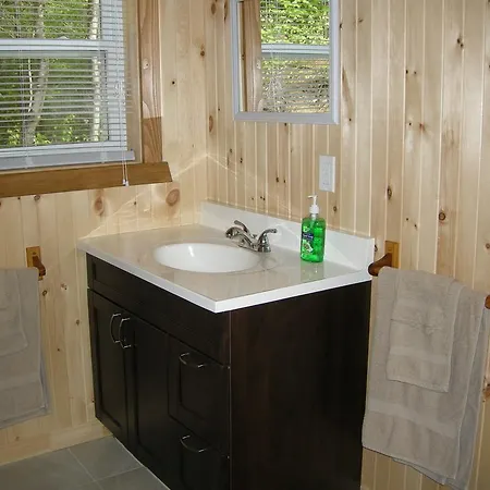 Chalet Des Noisetiers Tadoussac Room photo